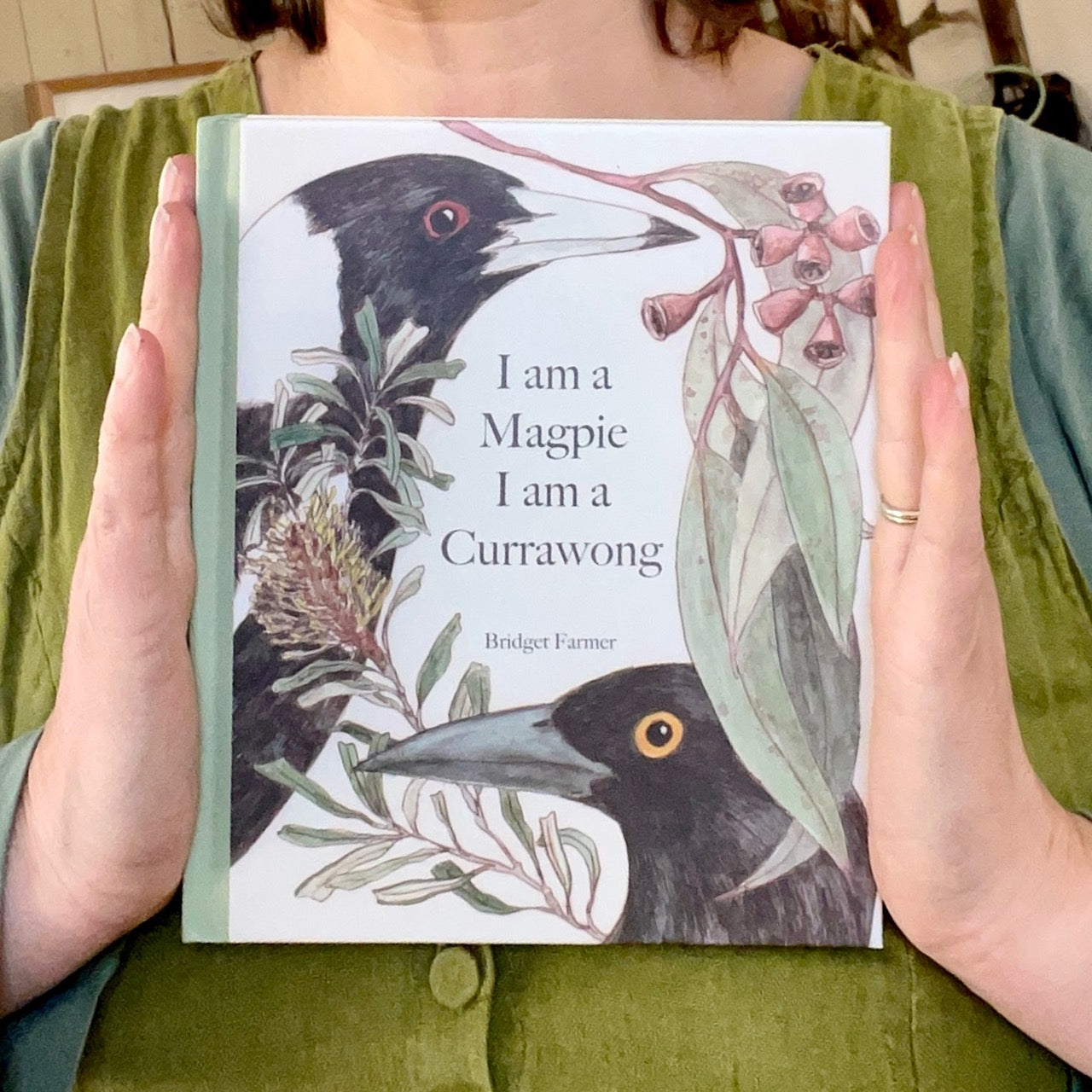 I am a Magpie I am a Currawong - A child's first bird book -CBCA 2025 Notables List