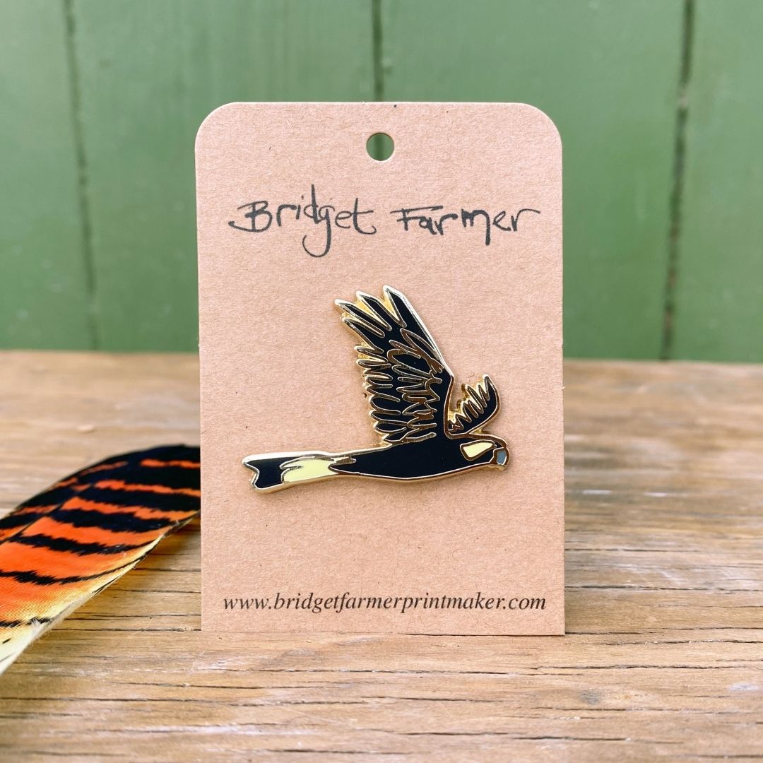 Yellow-tailed Cockatoo in Flight Enamel Pin