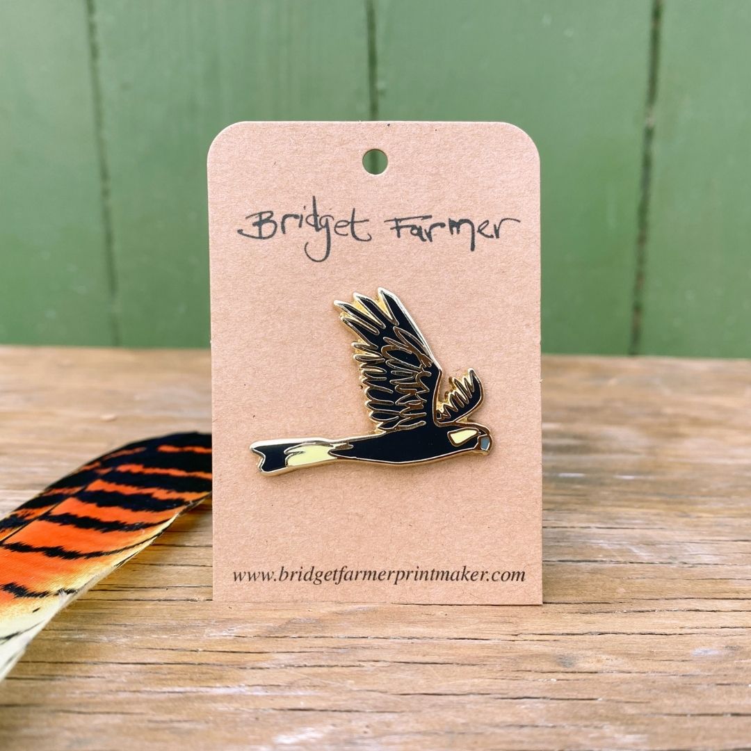 Yellow-tailed Cockatoo in Flight Enamel Pin