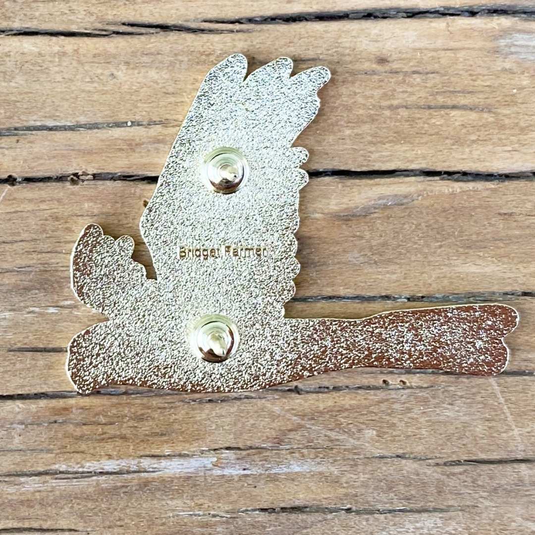 Yellow-tailed Cockatoo in Flight Enamel Pin